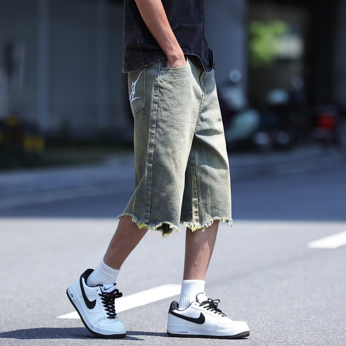 Washed Embroidered Fringed Denim Loose Straight Leg Seven Quarter Pants