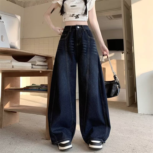 Embroidered Loose Curved Knife Jeans for Women