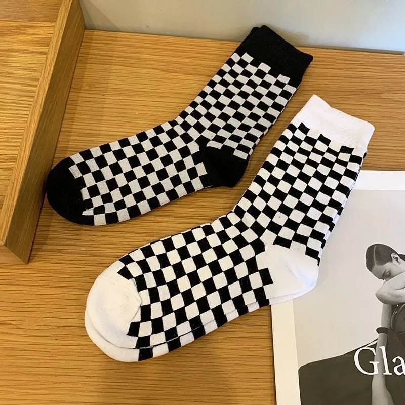 Black White Checkerboard Pattern Mid Tube Socks