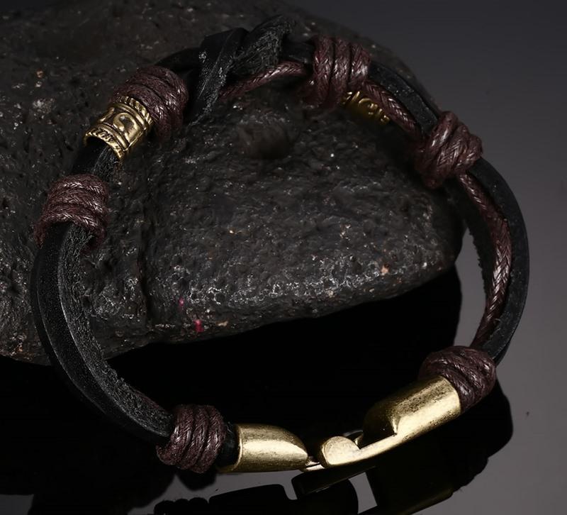 Leather Bracelet with Bronze Alloy Buckle