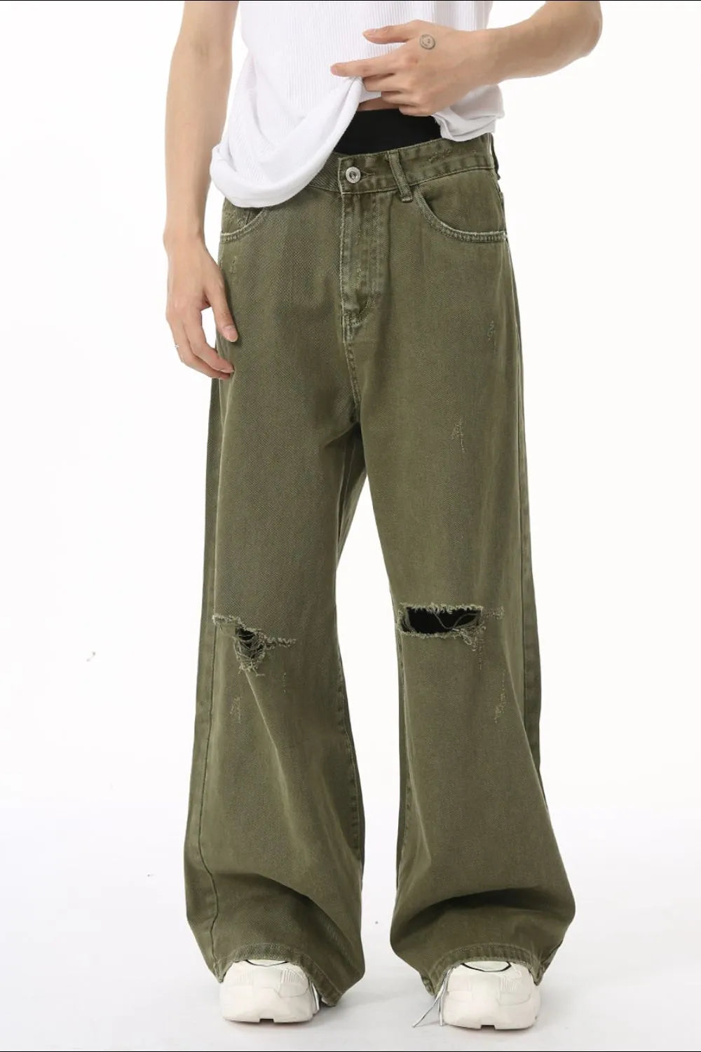Distressed Wide Leg Jeans with Pockets