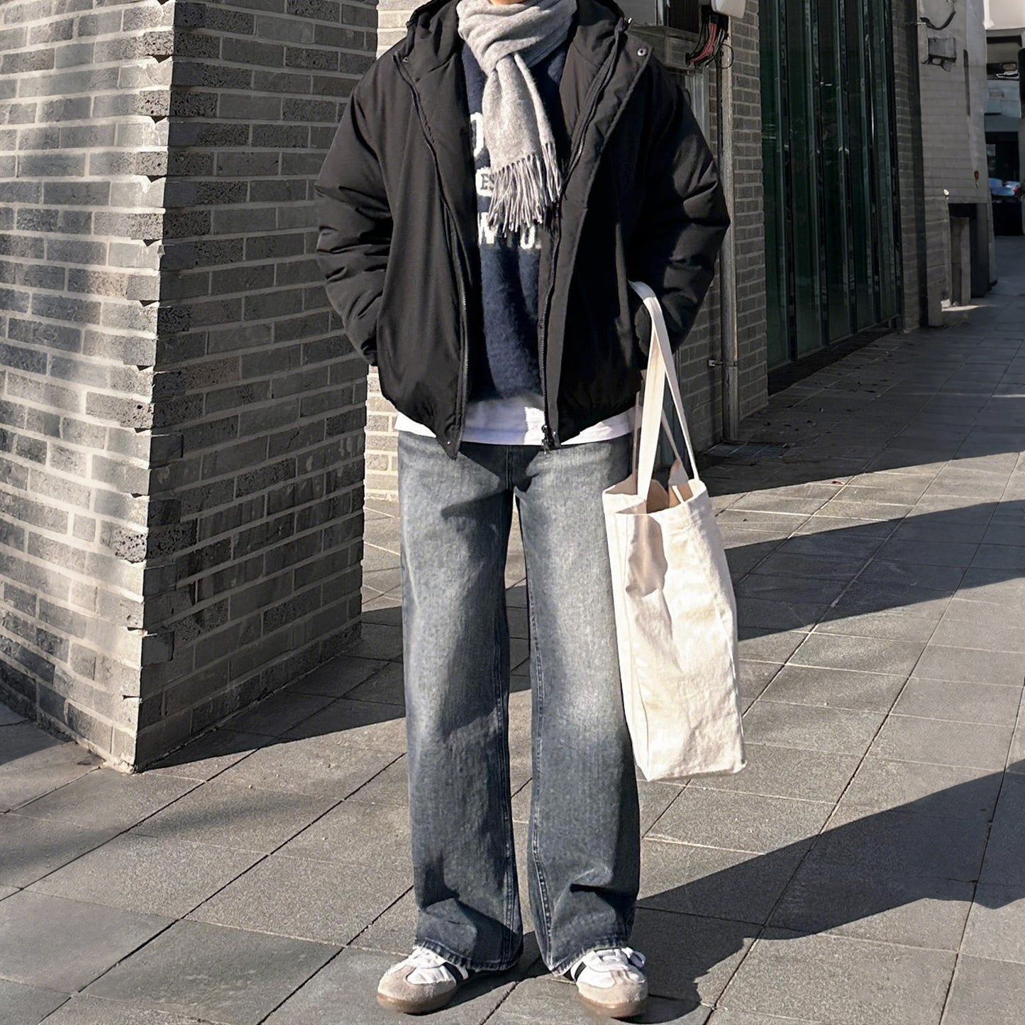 Distressed Water Washed Straight Leg Jeans for Men