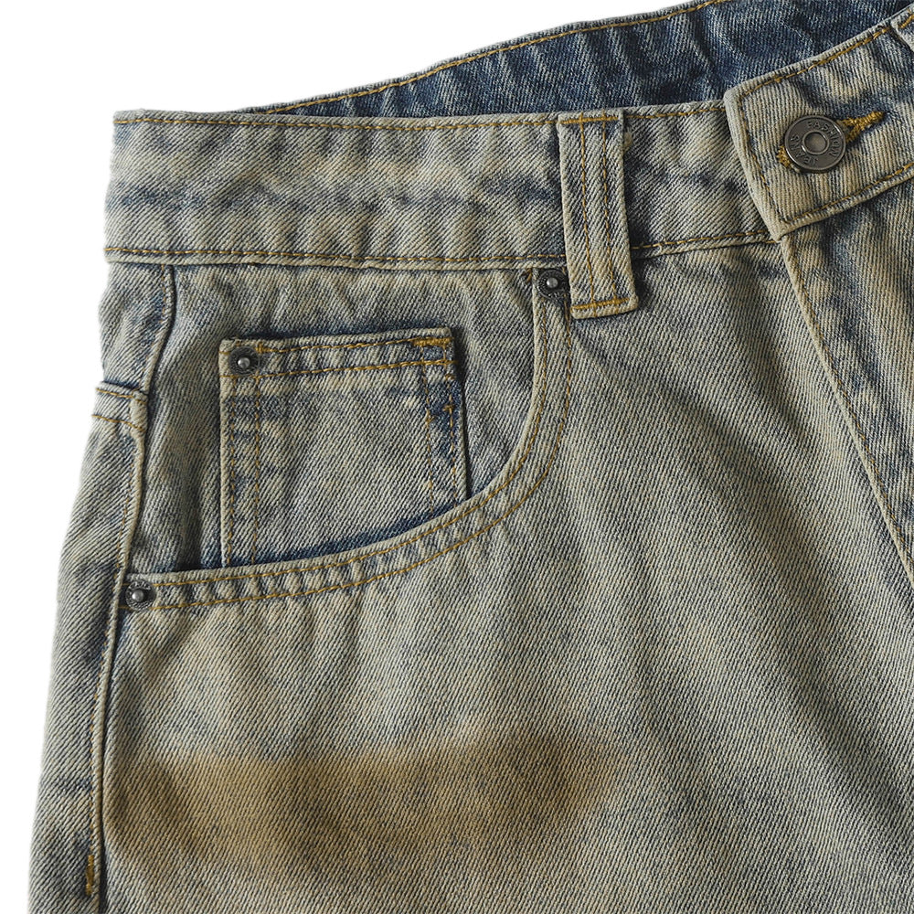 Men's Distressed Denim Jeans with Paint Splatter and Ripped Details