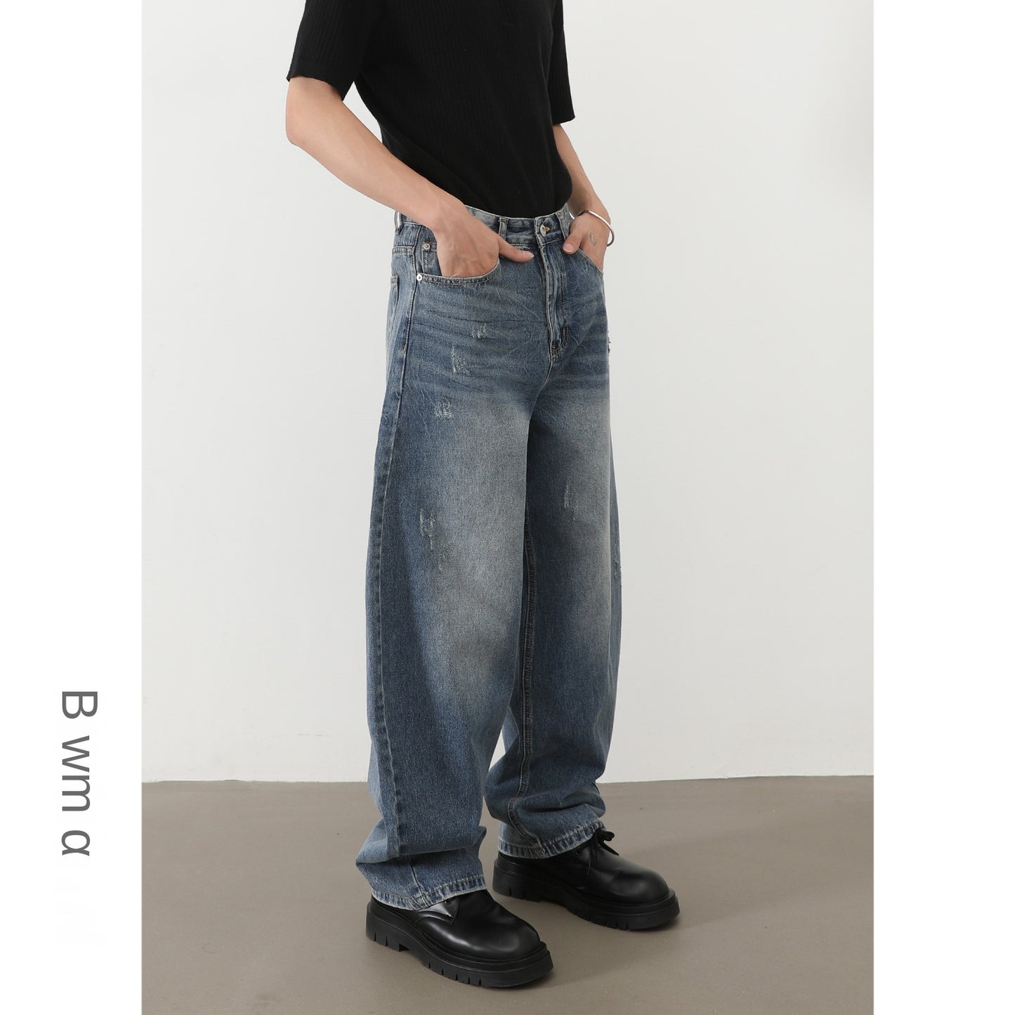Men's Distressed Loose Fit Tapered Jeans - High