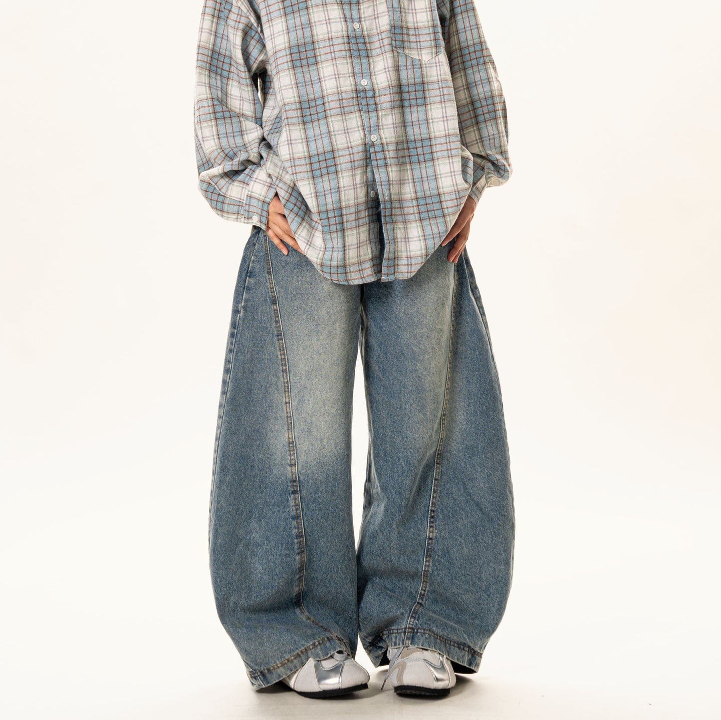 Premium Japanese Denim Loose-Fit Curved Knife Pants