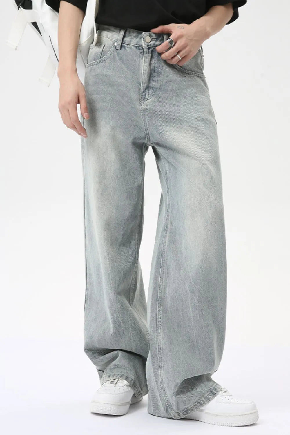 Premium Wide Leg Jeans with Pockets