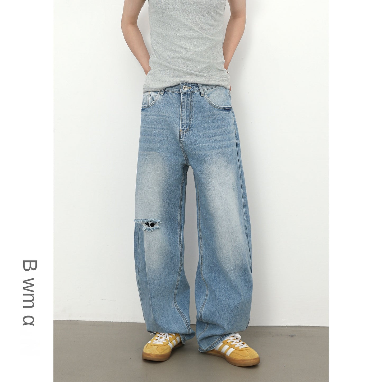 Retro Tapered Hole Denim Pants for Men | Washed Design Loose Wide-Leg Jeans