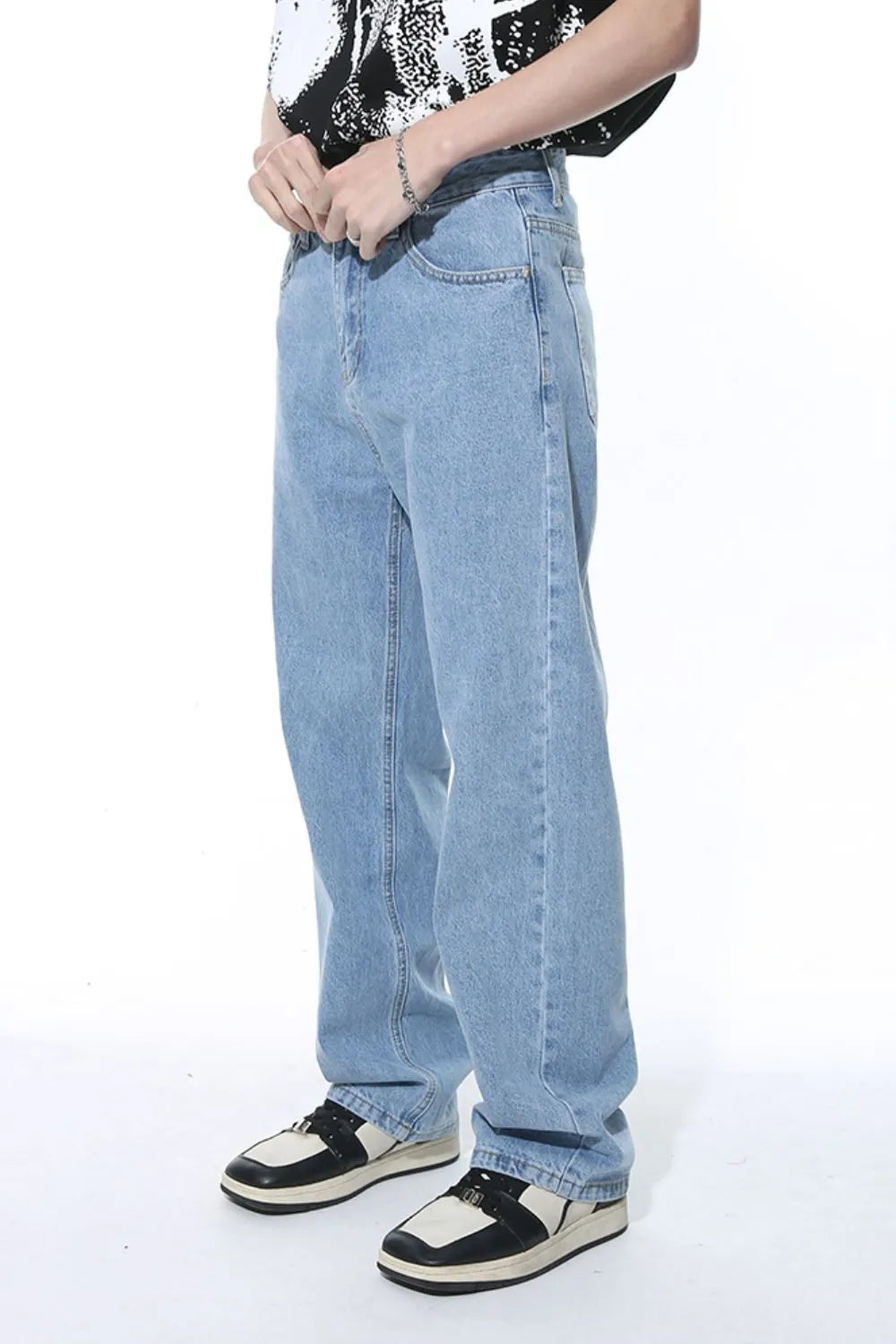 Premium Japanese Denim Jeans with Functional Pockets