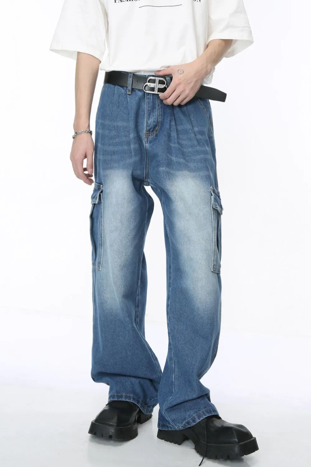 Premium Baggy Jeans with Cargo Pockets