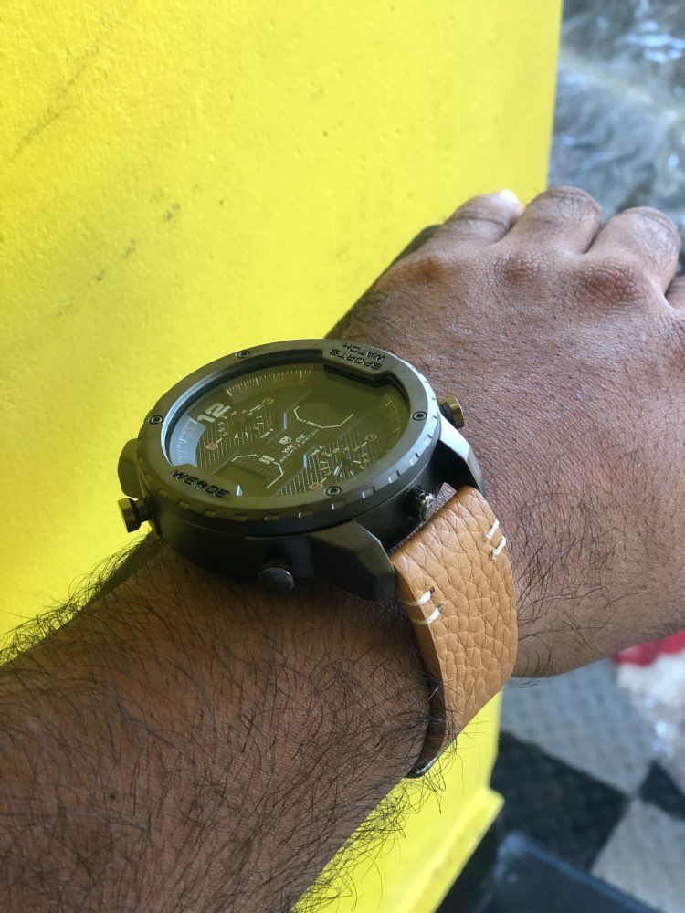 Men's Analog Quartz Sports Watch - Digital Calendar