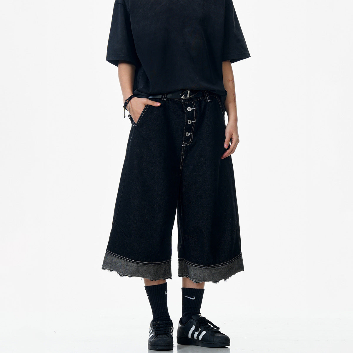 Splicing Silhouette Loose Wide Leg Curved Knife Shorts - Black