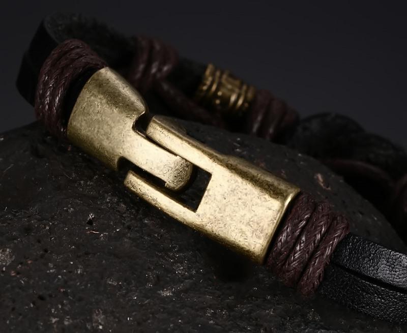 Leather Bracelet with Bronze Alloy Buckle