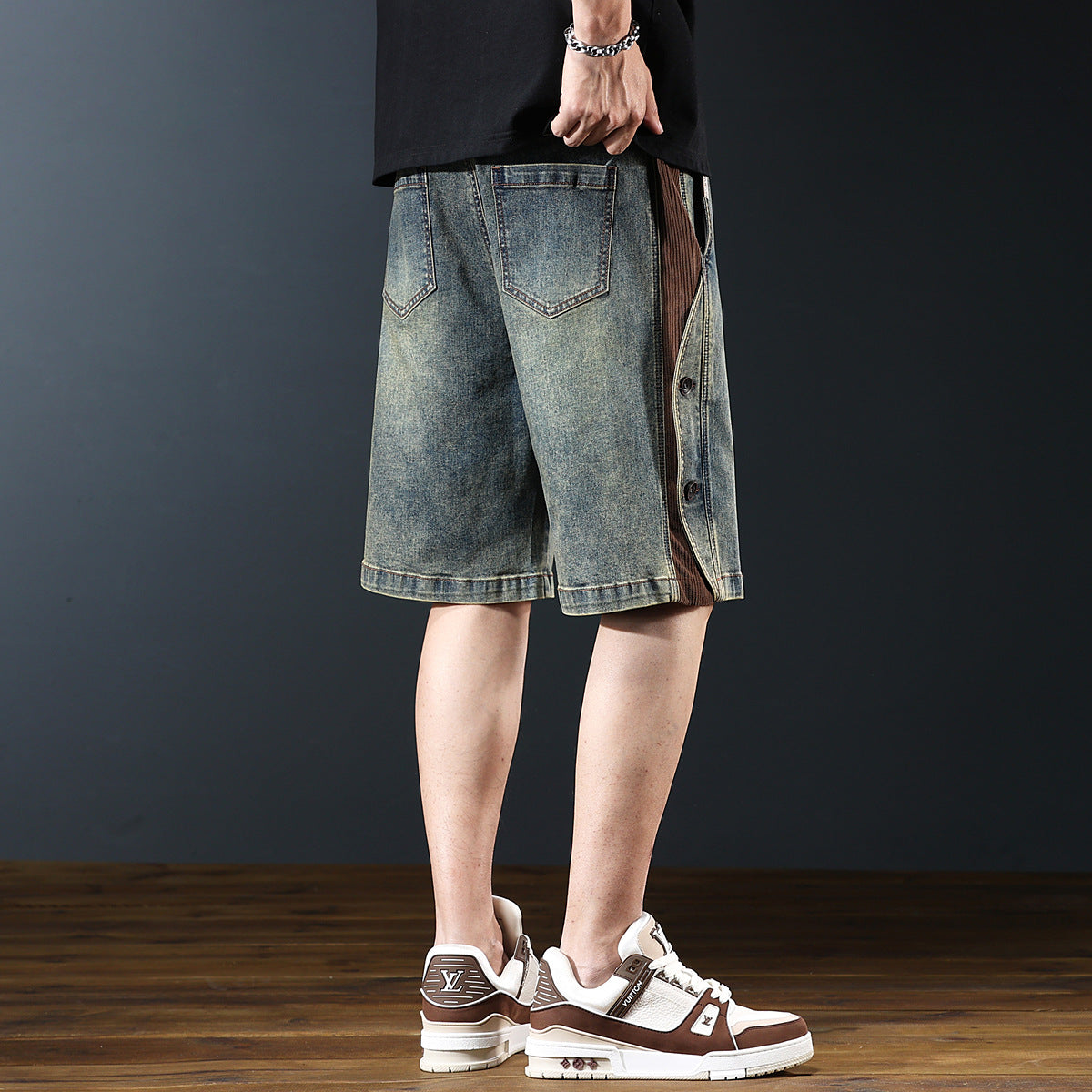 Loose Five Quarter Pants with Elastic Waist in Blue Denim