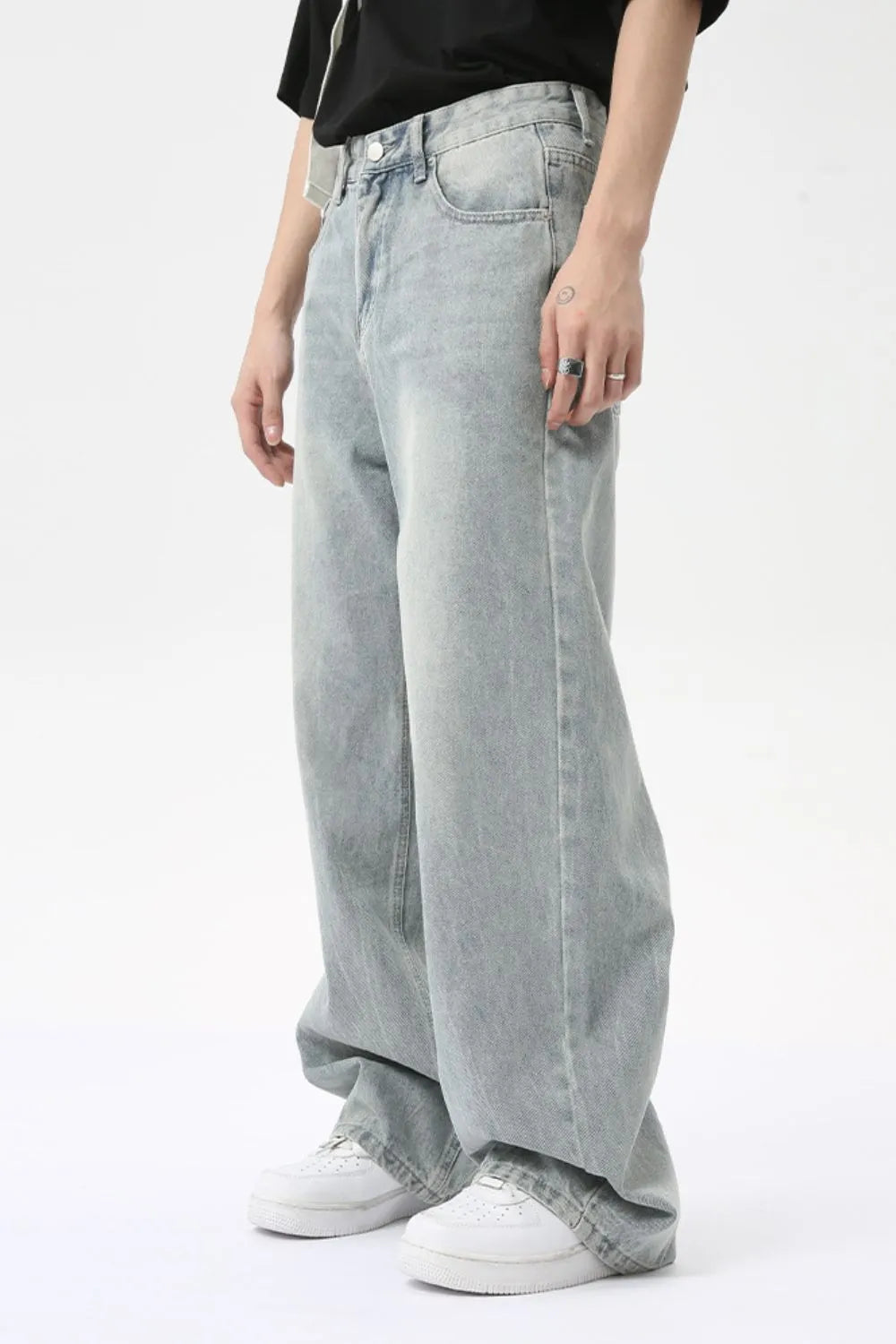 Premium Wide Leg Jeans with Pockets