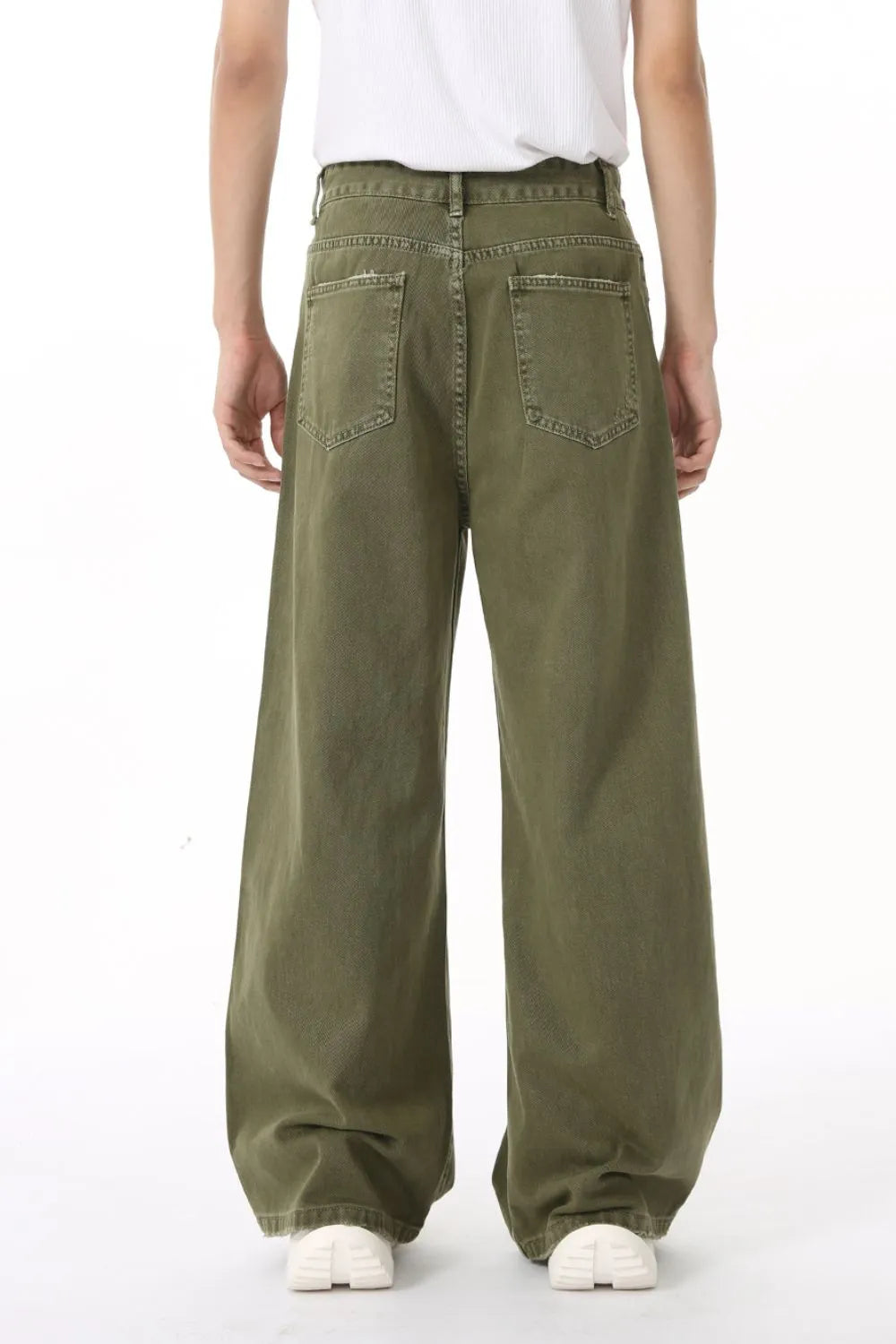 Distressed Wide Leg Jeans with Pockets