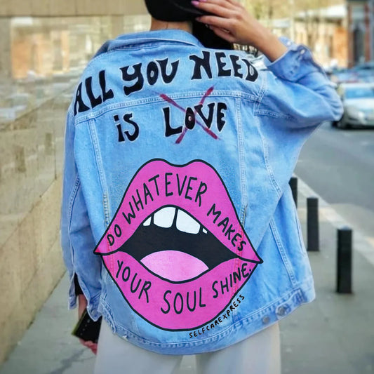 Women's Trendy Denim Jacket with Lip Print and Lapel