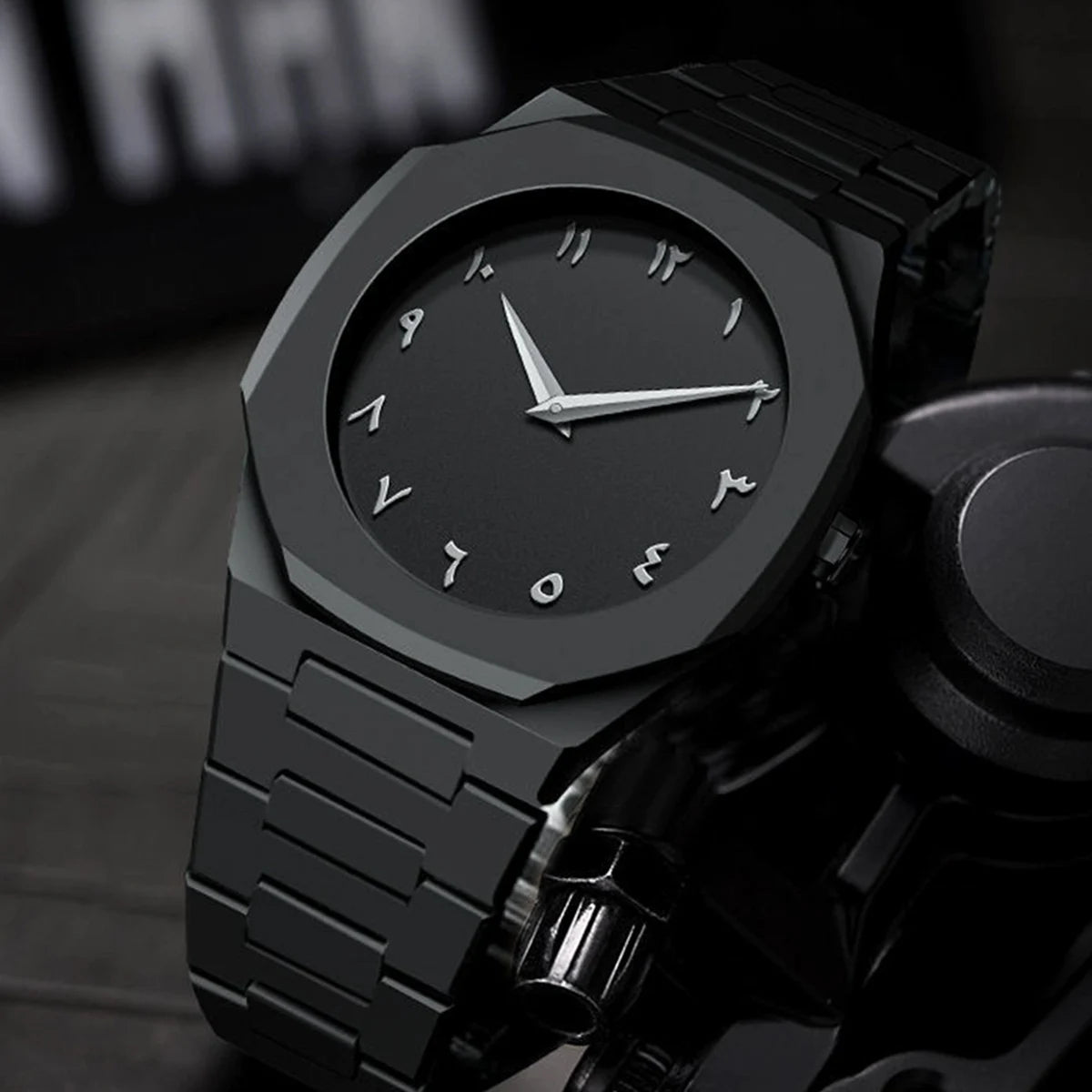 Men's Quartz Watch - Simple Style