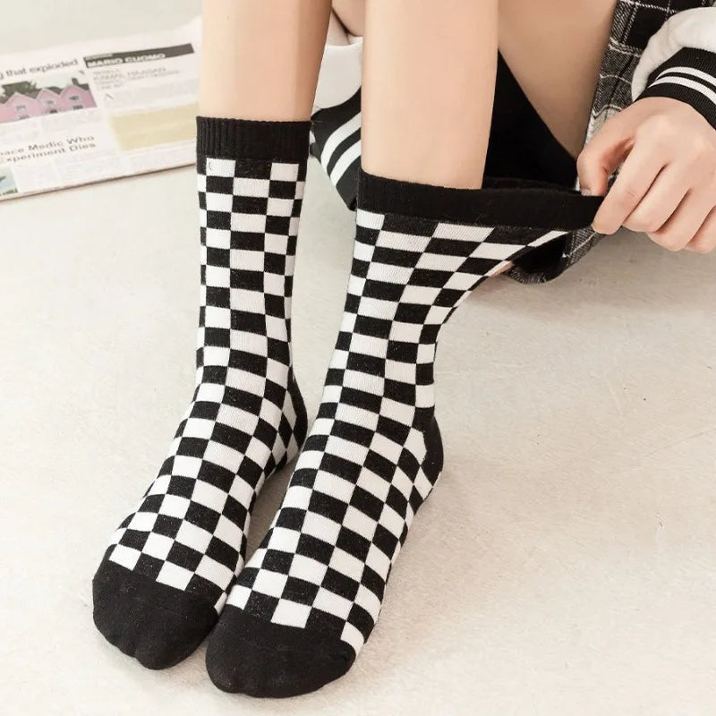 Black White Checkerboard Pattern Mid Tube Socks